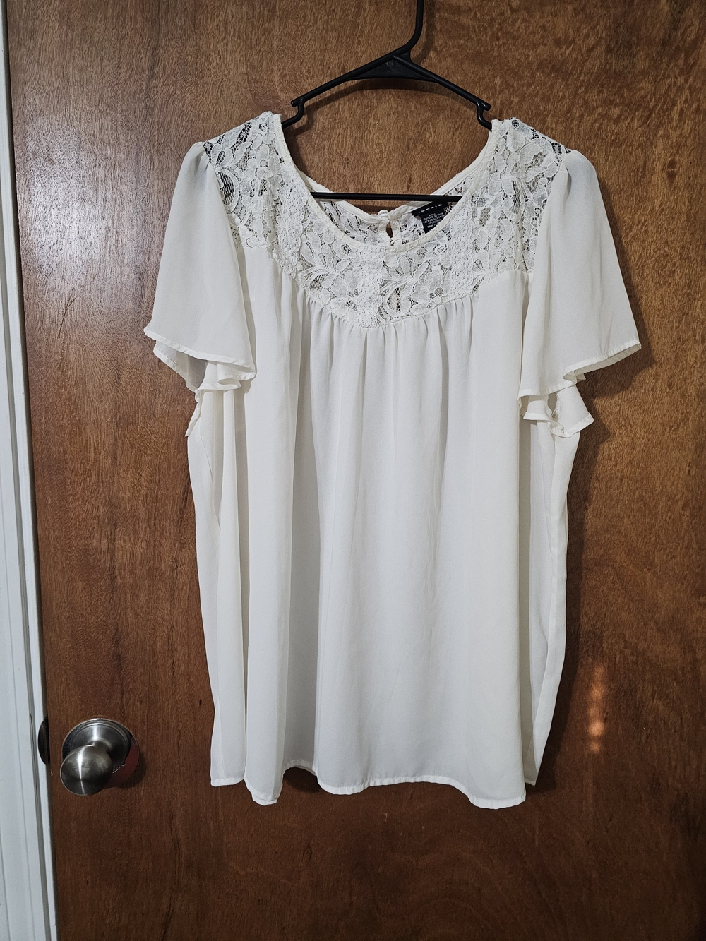 torrid Cream Lace Yoke Flutter Sleeve Blouse